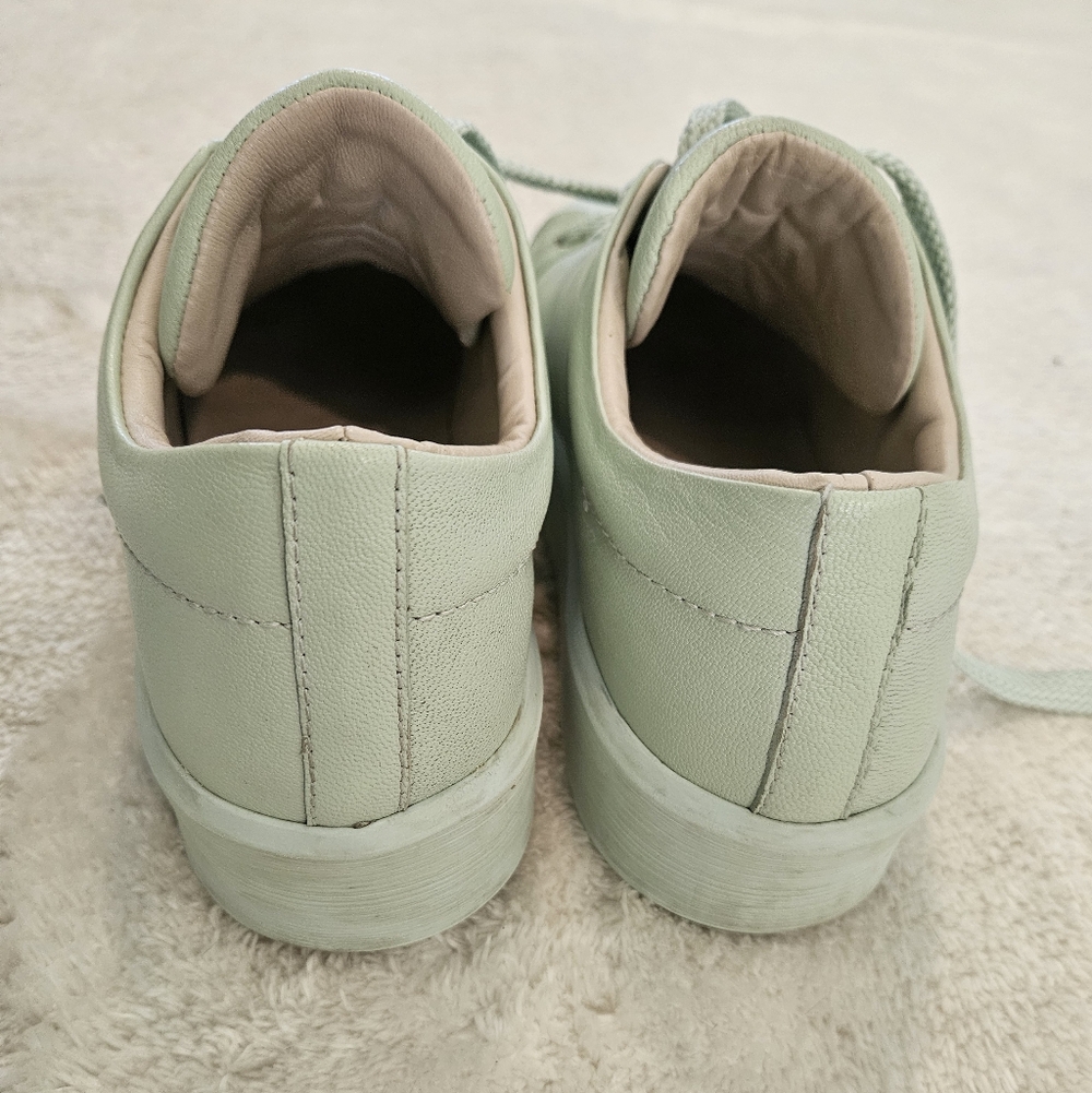 Leather Sneakers Green Pastel Size 9 Feminine Preppy Casual Athleisure Coquette - Picture 4 of 10